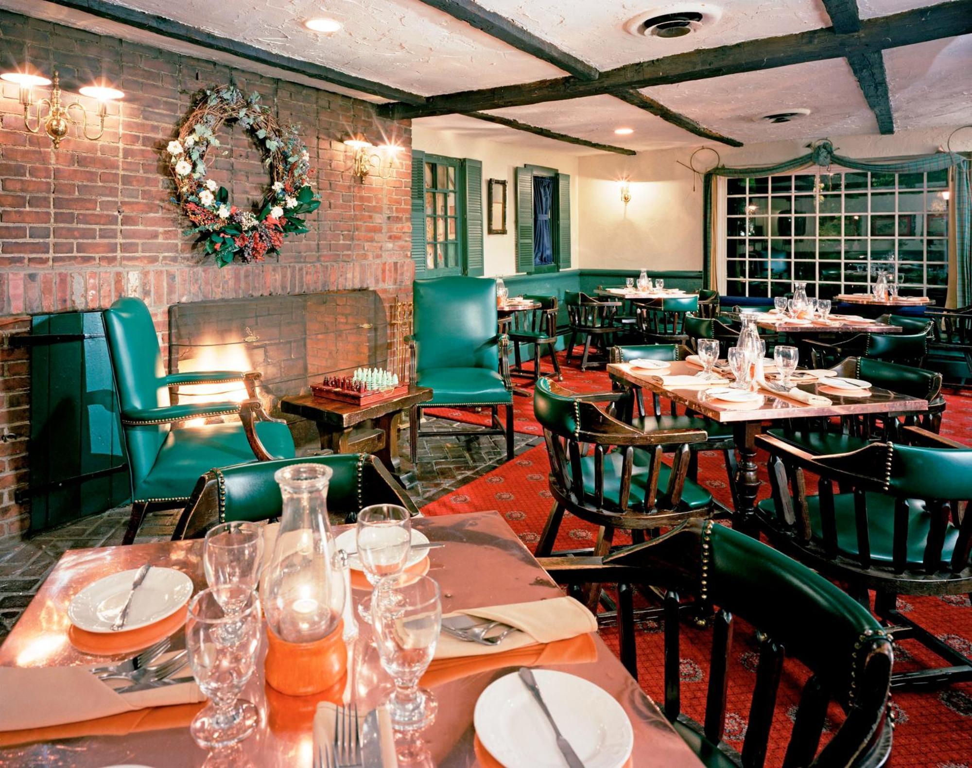 The Olde Mill Inn Basking Ridge Bagian luar foto