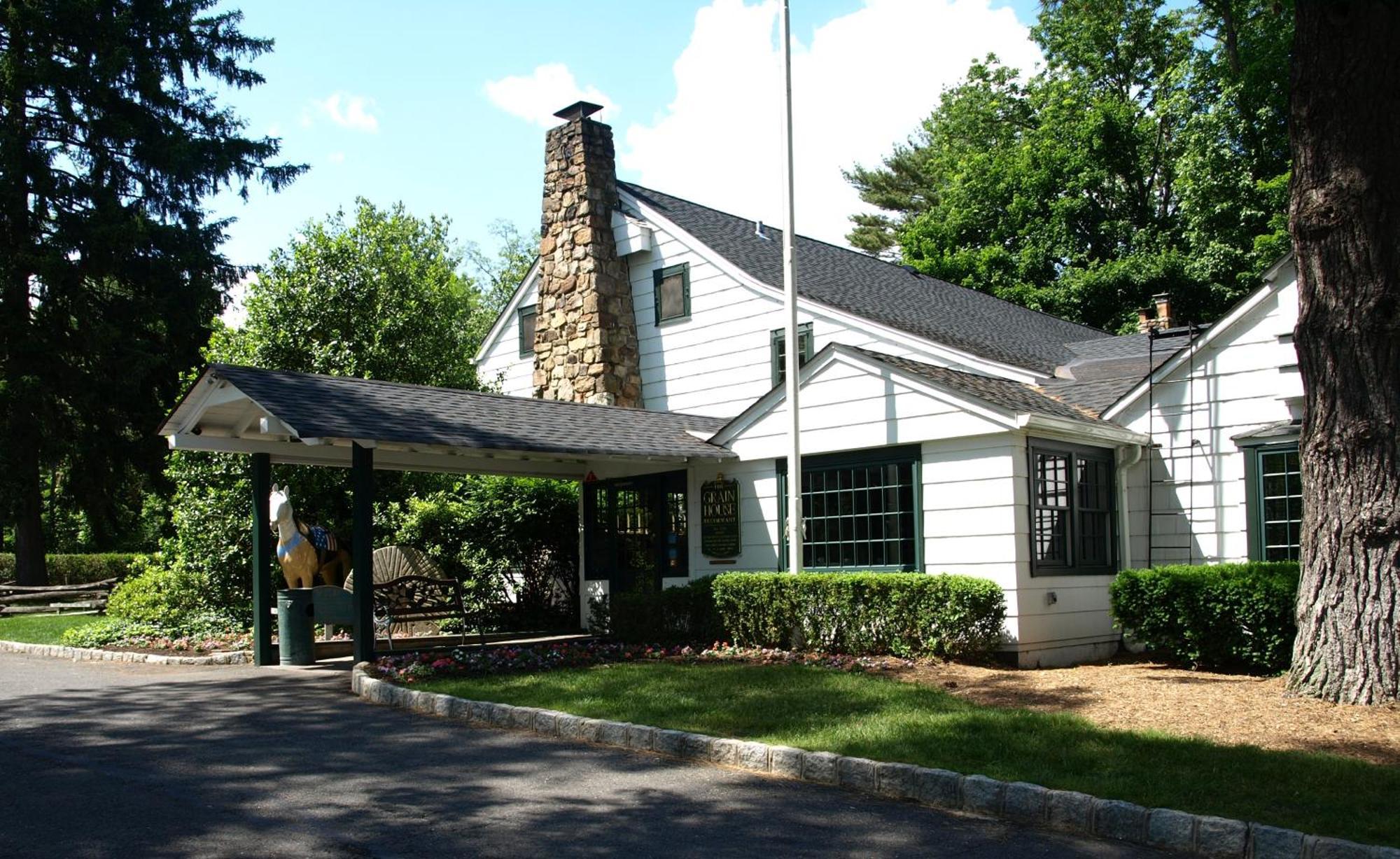 The Olde Mill Inn Basking Ridge Bagian luar foto