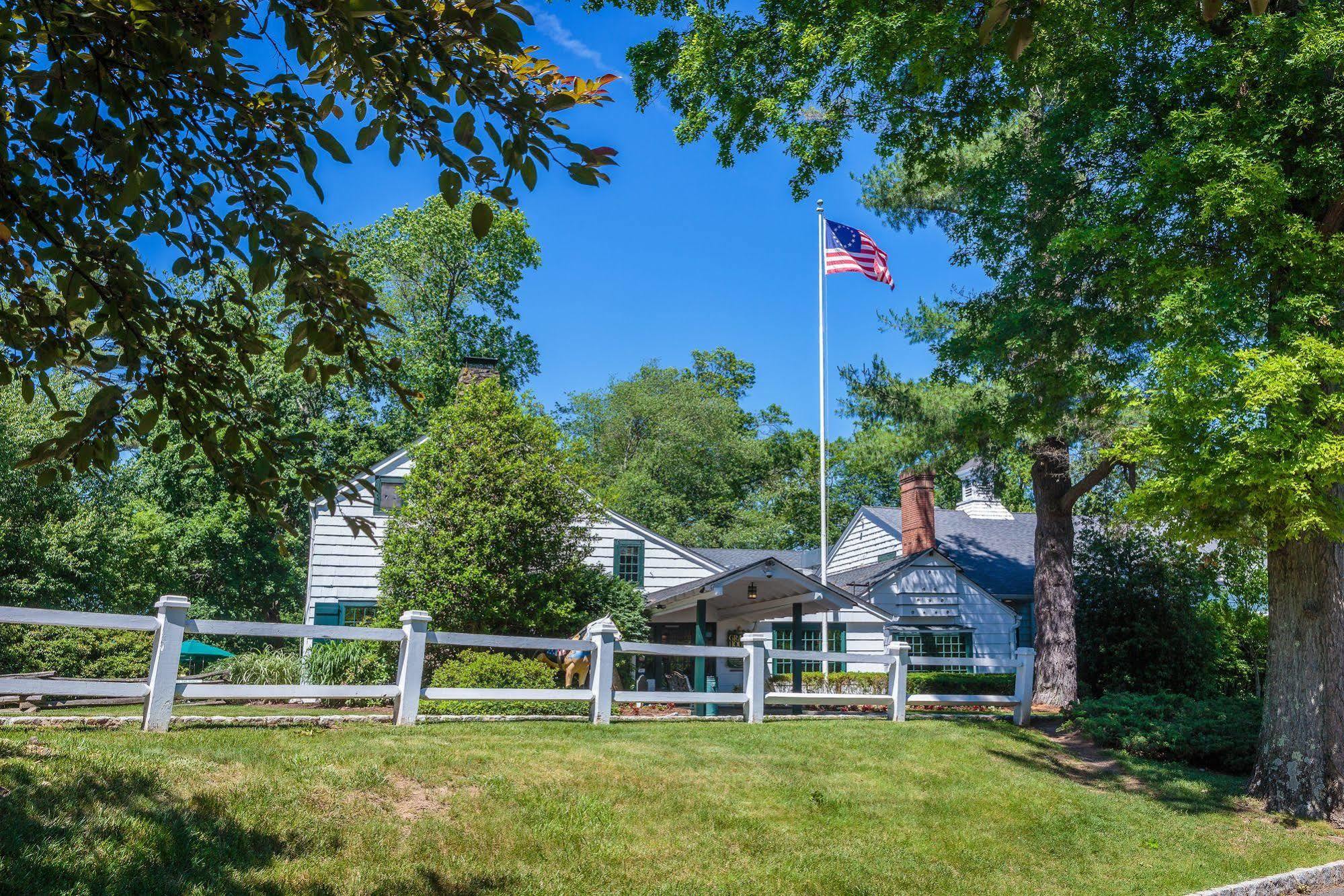 The Olde Mill Inn Basking Ridge Bagian luar foto