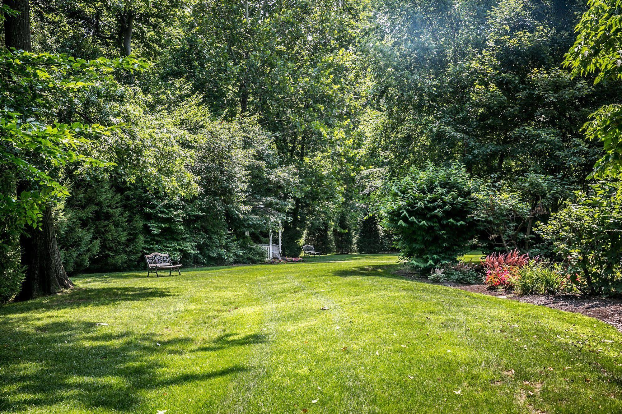 The Olde Mill Inn Basking Ridge Bagian luar foto